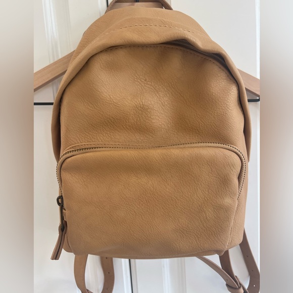 Universal Thread Tan Backpack - Picture 4 of 8